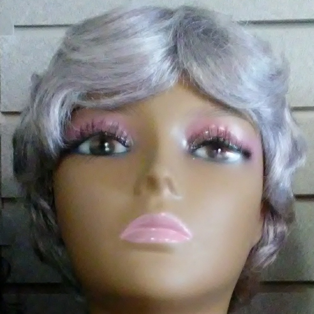 Vivica Fox wig